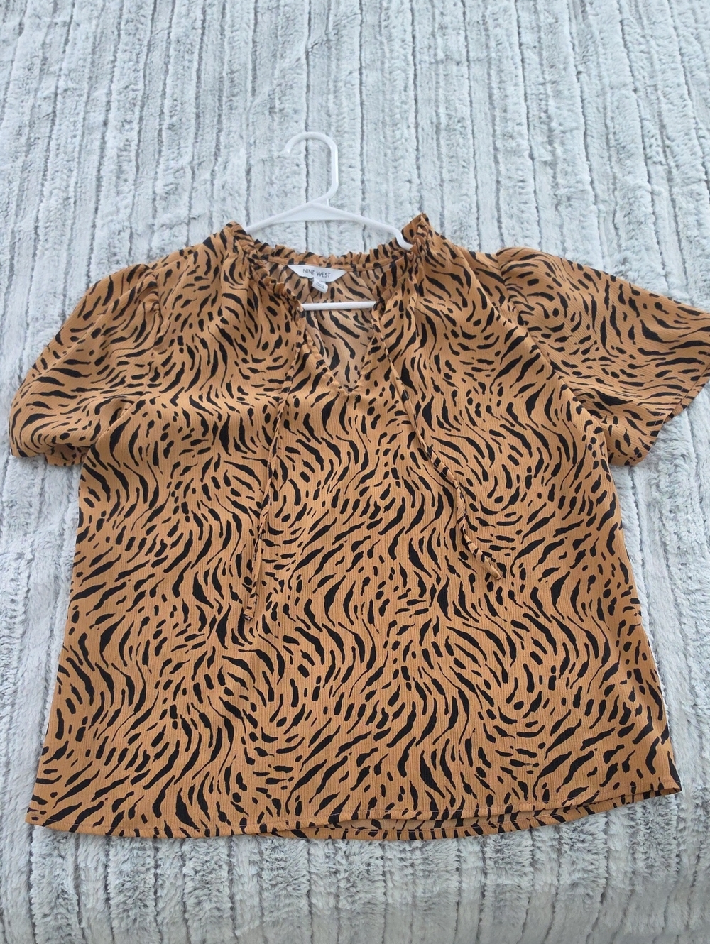 Nine West Tan and Black Animal-Print Short Sleeve Blouse